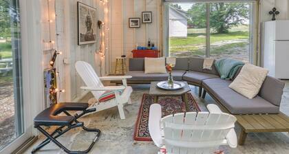 Coffeyville Countryside Studio w/ Fire Pit!