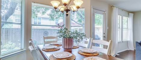 House (4 Bedrooms) | Interior