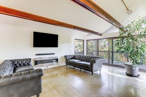 House (2 Bedrooms) | Interior - Spacious King of Prussia Home w/ 2 Game Rooms (King of Prussia)