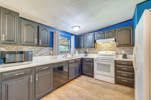 Pet-friendly Ocala Vacation Rental w/ Patio!