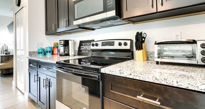 Bright, Pet-friendly Home: 16 Mi to Downtown Ocala