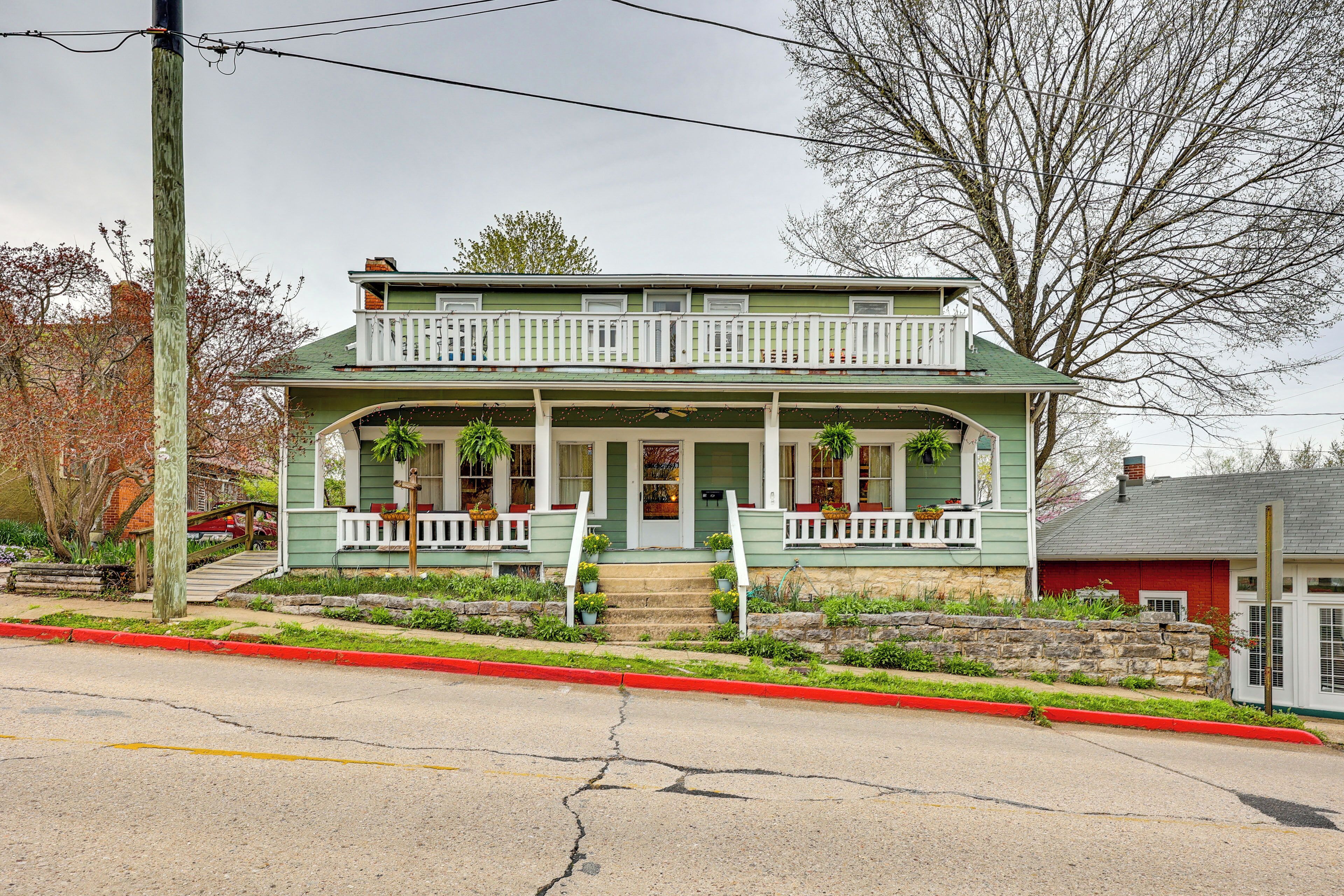 House (5 Bedrooms) | Front of property