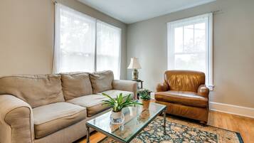 Rumah (2 Bedrooms) | Interior