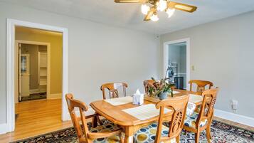 House (2 Bedrooms) | Interior