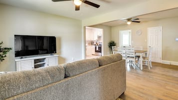 Rumah (4 Bedrooms) | Interior