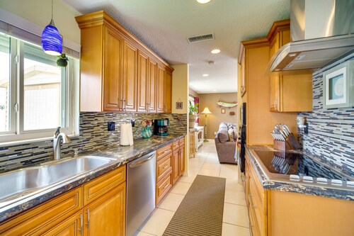 Breezy Palm Bay Home: Outdoor Pool, Near Beaches!