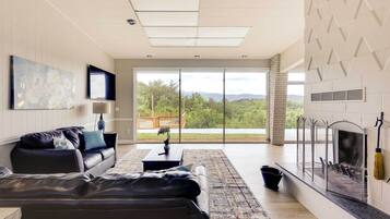 House (3 Bedrooms) | Front of property