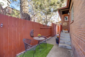Interior - Hot Tub & Grill: Pet-friendly Apt, Walk to Midtown (Reno)