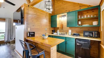 Apartment (0 Bedroom) | Bahagian dalam