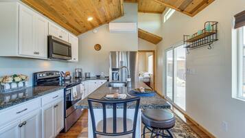 House (1 Bedroom) | Interior