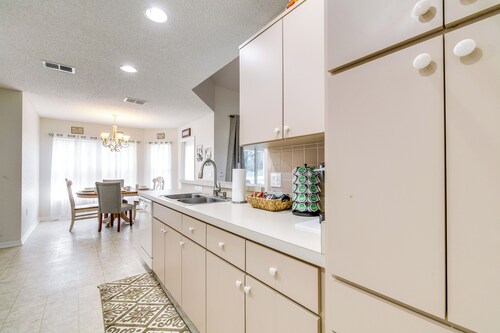 Family-friendly Spring Hill Vacation Home w/ Lanai