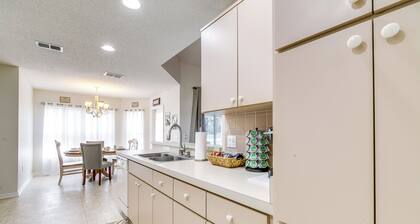 Family-friendly Spring Hill Vacation Home w/ Lanai