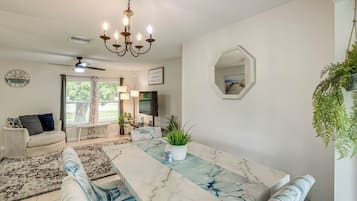 Casa (2 Bedrooms) | Interior