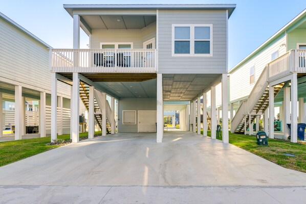 Exterior - Rockport Beach House w/ Pop-up Bar & Gas Grill! (Rockport)