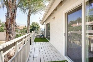 House (4 Bedrooms) | Interior - Chic Santa Paula Home w/ Mountain & City Views! (Santa Paula)