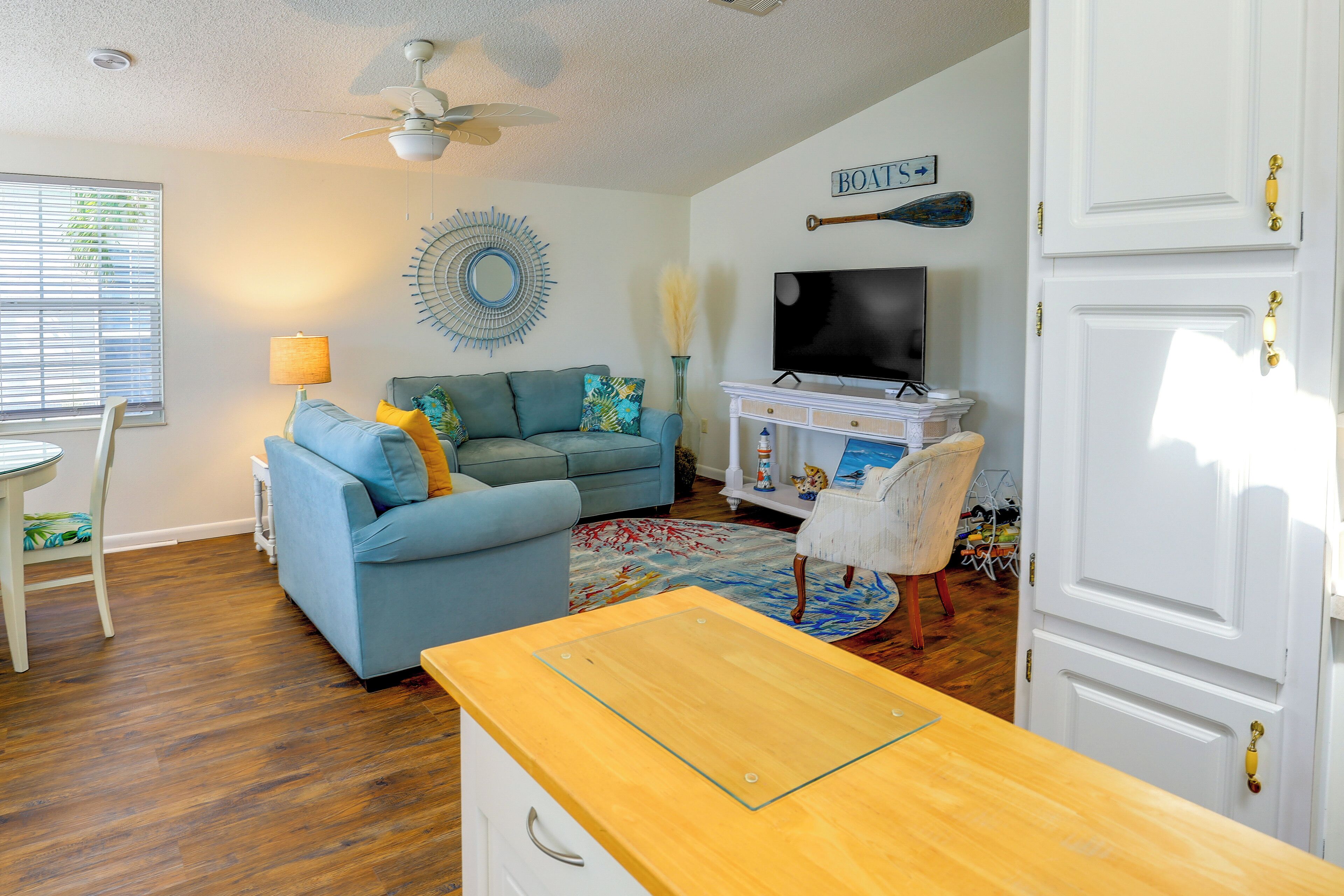 House (2 Bedrooms) | Interior