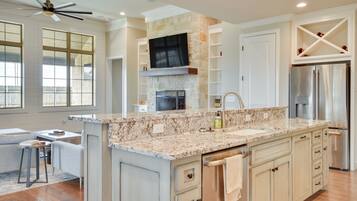 獨棟房屋 (3 Bedrooms) | 私人廚房 | 微波爐、烤箱、爐台、洗碗機