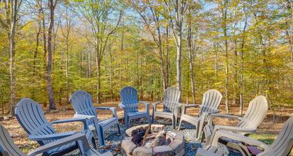 Spacious & Serene Lake Ridge Retreat w/ Game Room!
