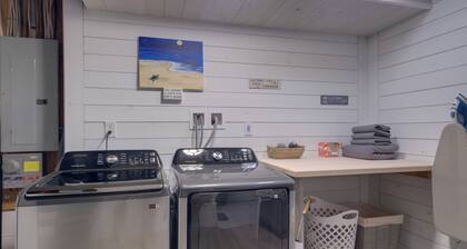 Spacious & Serene Lake Ridge Retreat w/ Game Room!