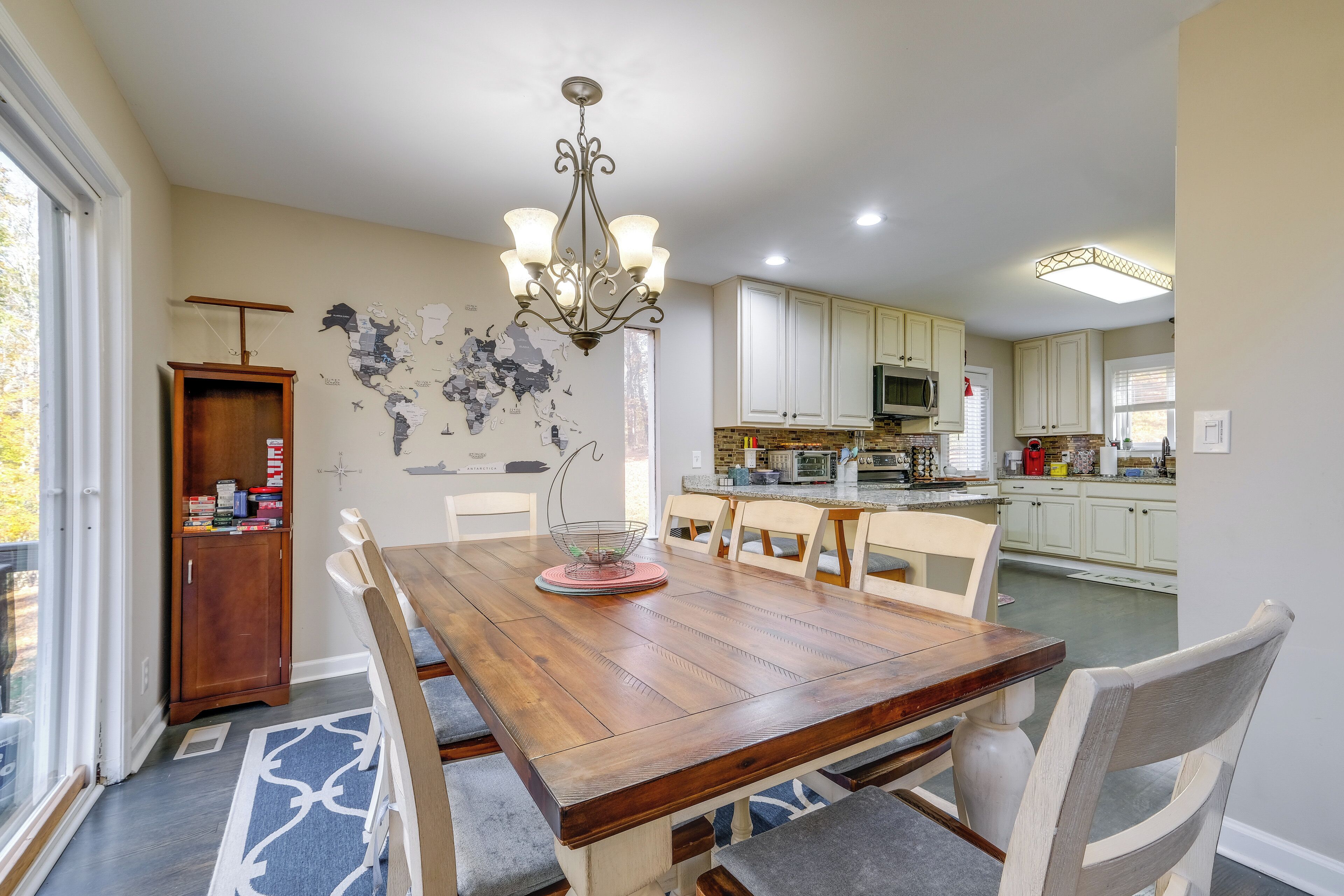 House (4 Bedrooms) | Interior