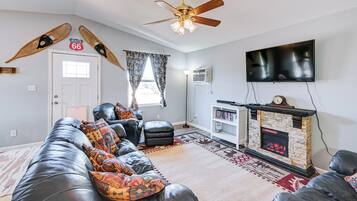 Cottage (2 Bedrooms) | Front of property