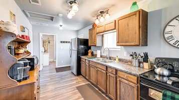 Cottage (2 Bedrooms) | Interior