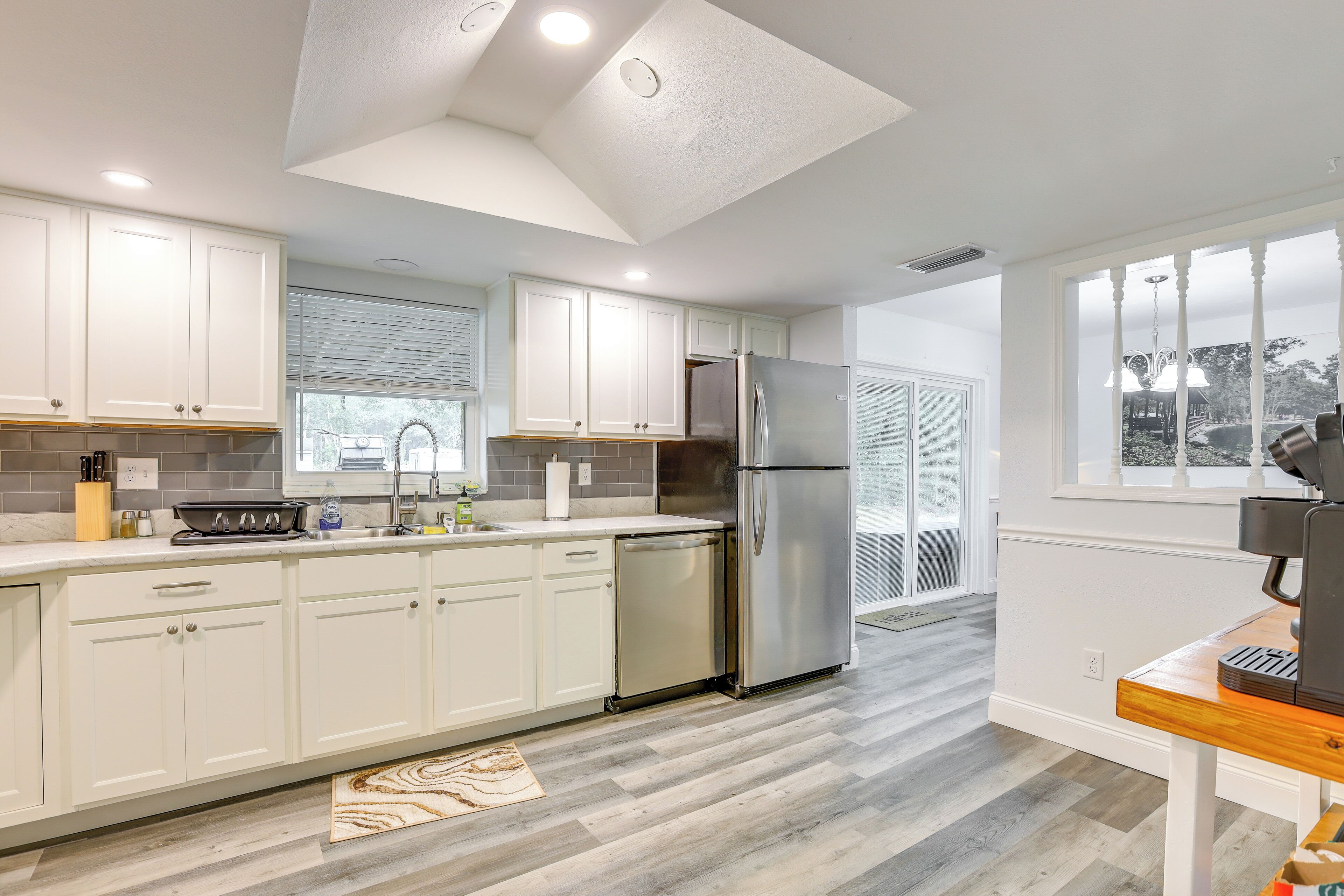 المنشأة من الداخل