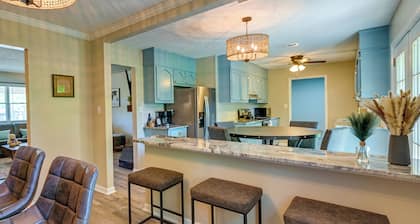 Cozy High Point Vacation Rental: Near HPU Campus
