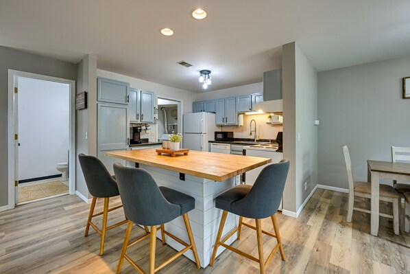 Microwave, oven, stovetop, dishwasher