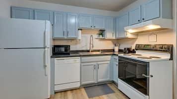 Departamento (3 Bedrooms) | Cocina privada | Microondas, horno, parrilla de estufa y lavavajillas