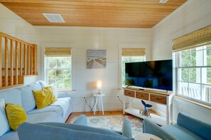 House (3 Bedrooms) | Living area - Charming Buxton Vacation Rental Near Beaches (Buxton)