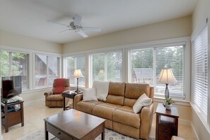 Cottage (2 Bedrooms) | Interior