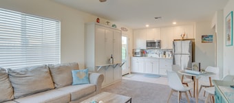 Newly Built Sparks Home w/ Hot Tub: 12 Mi to Reno!