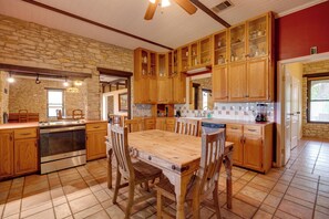House (5 Bedrooms) | Interior - 10-acre San Marcos Vacation Rental ~ 6 Mi to Tsu! (San Marcos)