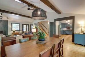 House (5 Bedrooms) | Interior