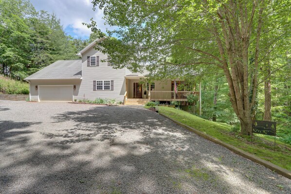 House (5 Bedrooms) | Front of property