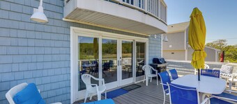 Inviting Rockport Rental w/ Deck: Walk to Beach!
