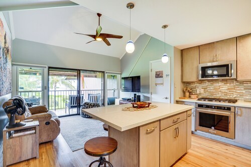 Kaunakakai Vacation Rental w/ Pool Access & A/c!