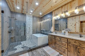 House (3 Bedrooms) | Interior - Gorgeous Broken Bow Family Home w/ Private Hot Tub (Broken Bow)