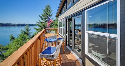 Private Beach at Waterfront Harstine Island Escape