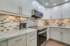 House (3 Bedrooms) | Interior - Spring Hill Home w/ Private Pool & Games! (Spring Hill)