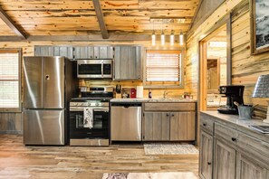 House (1 Bedroom) | Interior - Pet-friendly Broken Bow Cabin Near Lukfata Creek! (Broken Bow)