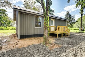 House (1 Bedroom) | Interior - Pet-friendly Broken Bow Cabin Near Lukfata Creek! (Broken Bow)