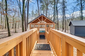 Interior - Broken Bow Cabin w/ Hot Tub ~ 5 Mi to State Park! (Broken Bow)