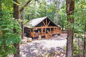 Interior - Broken Bow Cabin w/ Hot Tub ~ 5 Mi to State Park! (Broken Bow)
