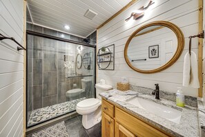House (2 Bedrooms) | Interior - Broken Bow Cabin w/ Hot Tub ~ 5 Mi to State Park! (Broken Bow)