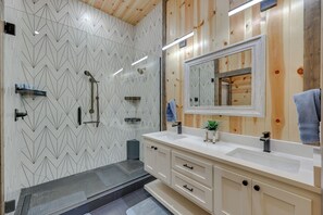 Nhà (3 Bedrooms) | Nội thất