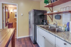 Apartment (0 Bedroom) | Interior