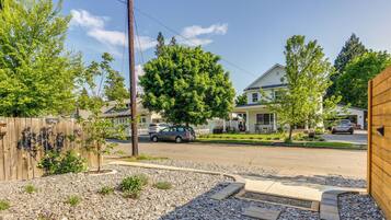 Khuôn viên nơi lưu trú