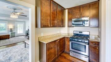 Ketuhar gelombang mikro, ketuhar, dapur, mesin basuh pinggan mangkuk